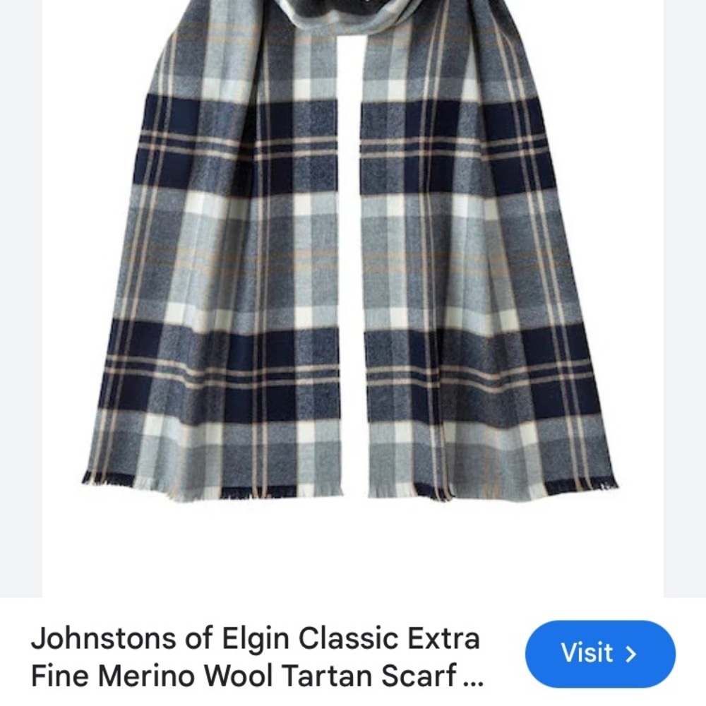 Johnstons of Elgin Navy and Gray Tartan Scarf​​